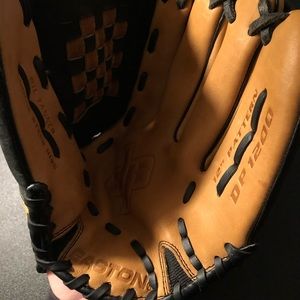 Easton Softball glove